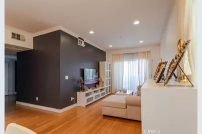 626 E Orange Grove Avenue #204, Burbank, CA 91501 - Photo 8