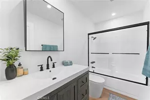 1066 Sunwood Ln, Oak Park, CA 91377 - Photo 24