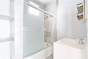 914 W 41st St, Los Angeles, CA 90037 - Photo 32