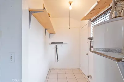 914 W 41st Street, Los Angeles, CA 90037 - Photo 12