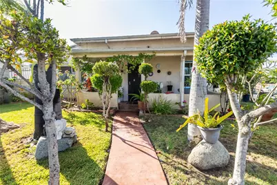 952 Orange Grove, San Fernando, CA 91340 - Photo 2