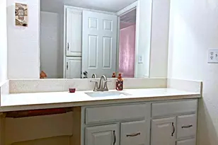 5711 Columbia, Lancaster, CA 93536 - Photo 6