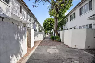 18547 Collins St, Tarzana, CA 91356 - Photo 42