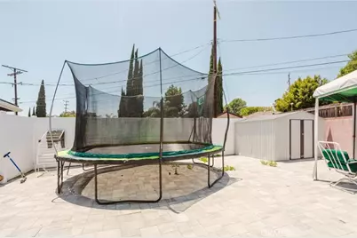 10527 Danube Avenue, Granada Hills, CA 91344 - Photo 12