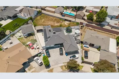 10527 Danube Avenue, Granada Hills, CA 91344 - Photo 32