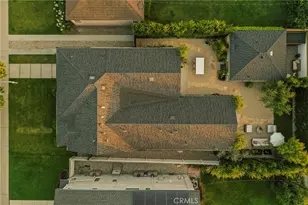 3715 Hillcrest Dr, Los Angeles, CA 90016 - Photo 36