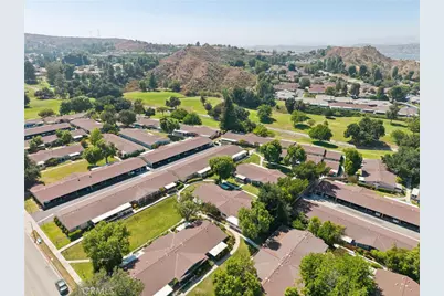 19153 Avenue Of The Oaks, Newhall, CA 91321 - Photo 28