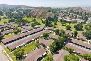 19153 Ave Of The Oaks, Newhall, CA 91321 - Photo 28