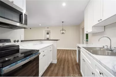 5320 Zelzah Avenue #201, Encino, CA 91316 - Photo 8
