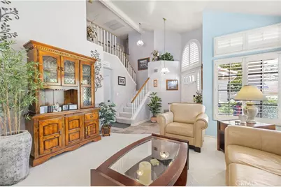 29065 Marilyn Dr, Canyon Country, CA 91387 - Photo 4
