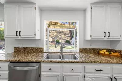 28235 Royal Road, Castaic, CA 91384 - Photo 8
