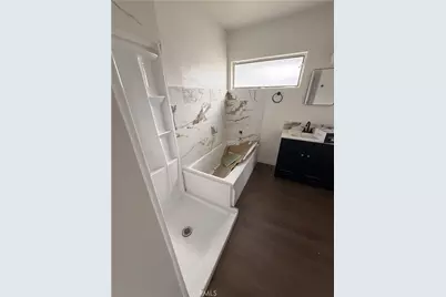 2323 W 102nd, Inglewood, CA 90303 - Photo 18