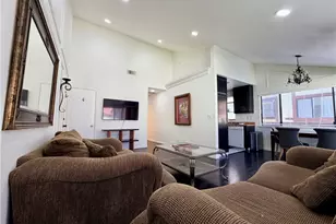 18105 Sundowner Way, Canyon Country, CA 91387 - Photo 4