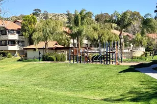 18105 Sundowner Way, Canyon Country, CA 91387 - Photo 2