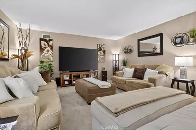9301 Lasaine, Northridge, CA 91325 - Photo 4