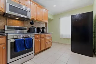8019 Hatillo, Winnetka, CA 91306 - Photo 28