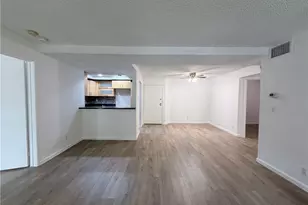 7800 Topanga Canyon Blvd, Canoga Park, CA 91304 - Photo 6