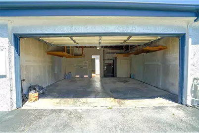 19231 Sherman Way #25, Reseda, CA 91335 - Photo 24