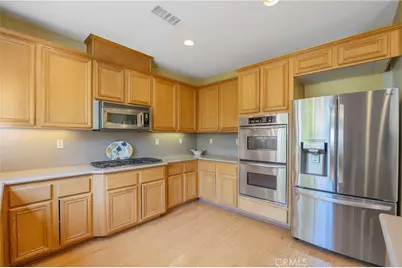 22020 Superior Court, Saugus, CA 91390 - Photo 16