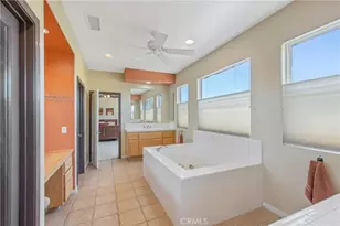 22020 Superior Ct, Saugus, CA 91390 - Photo 32