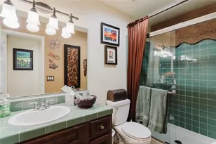 26352 Cardinal Dr, Canyon Country, CA 91387 - Photo 12