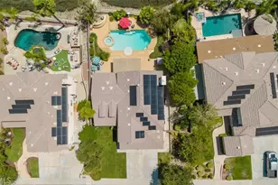 26352 Cardinal Dr, Canyon Country, CA 91387 - Photo 2