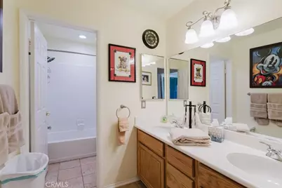 26352 Cardinal Drive, Canyon Country, CA 91387 - Photo 16