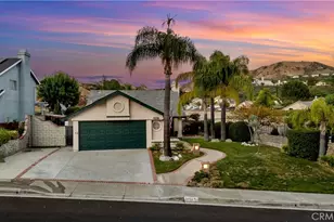 28924 Raintree Ln, Saugus, CA 91390 - Photo 2