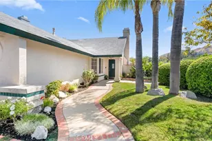 28924 Raintree Ln, Saugus, CA 91390 - Photo 10