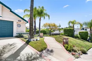 28924 Raintree Ln, Saugus, CA 91390 - Photo 2