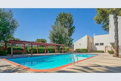 7631 Reseda, Reseda, CA 91335 - Photo 4