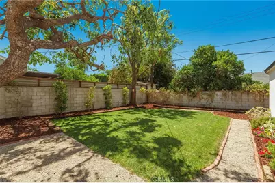 17200 Lanark Street, Lake Balboa, CA 91406 - Photo 22