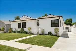 17200 Lanark St, Lake Balboa, CA 91406 - Photo 2