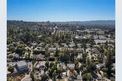 6213 Lubao, Woodland Hills, CA 91367 - Photo 52