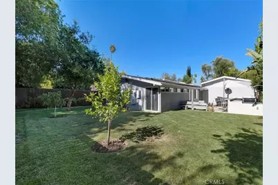 6213 Lubao, Woodland Hills, CA 91367 - Photo 36