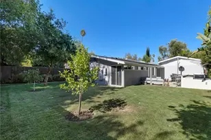 6213 Lubao, Woodland Hills, CA 91367 - Photo 36