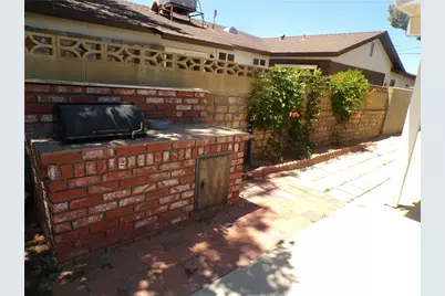5102 W Avenue L10, Quartz Hill, CA 93536 - Photo 28
