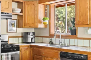 1429 Zermatt Dr, Pine Mountain Club, CA 93222 - Photo 8