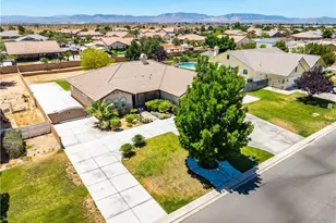 1718 E Whitlatch, Lancaster, CA 93535 - Photo 48