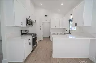 22514 Los Tigres, Saugus, CA 91350 - Photo 12