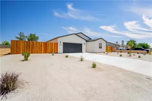 8837 Holly, California City, CA 93505 - Photo 32