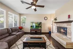 30479 Mallorca Pl, Castaic, CA 91384 - Photo 14