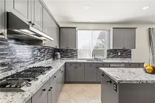 30479 Mallorca Pl, Castaic, CA 91384 - Photo 26