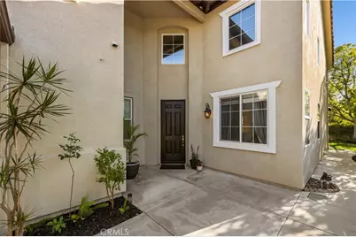 30479 Mallorca Pl, Castaic, CA 91384 - Photo 6