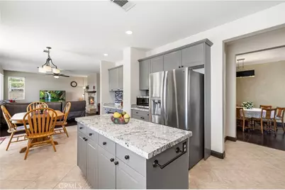 30479 Mallorca Pl, Castaic, CA 91384 - Photo 24