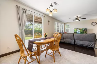 30479 Mallorca Pl, Castaic, CA 91384 - Photo 16