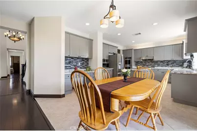 30479 Mallorca Pl, Castaic, CA 91384 - Photo 18