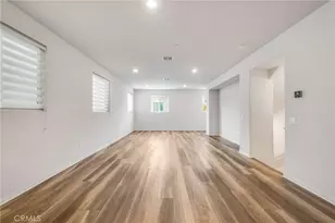 14718 Marie Ln, Van Nuys, CA 91405 - Photo 8