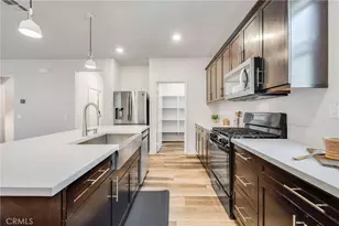 14718 Marie Ln, Van Nuys, CA 91405 - Photo 2