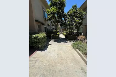 1620 N San Fernando #27, Burbank, CA 91504 - Photo 6